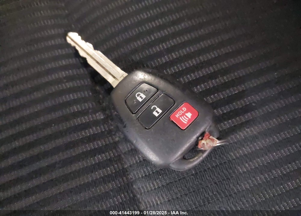 2015 TOYOTA RAV4 LE VIN: 2T3BFREV5FW305546