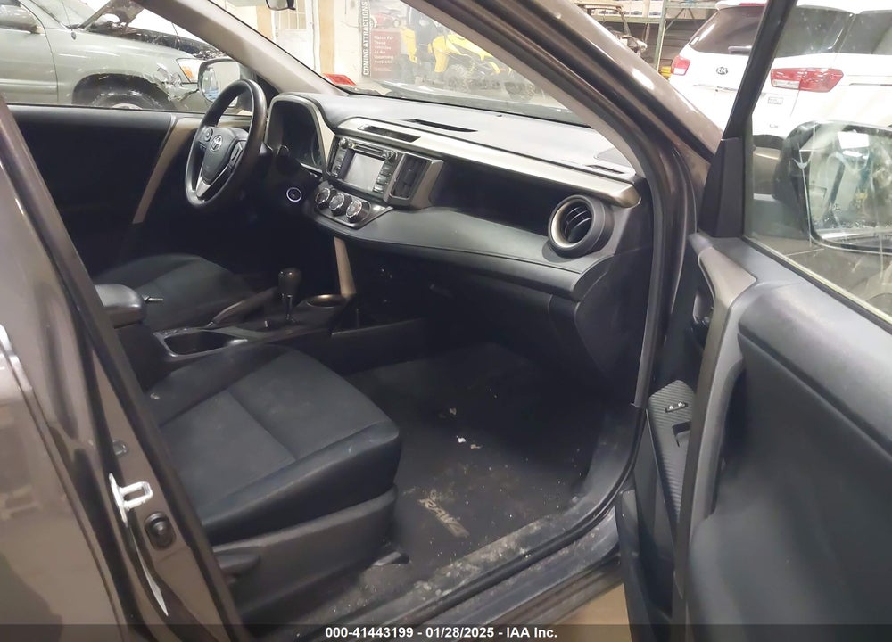 2015 TOYOTA RAV4 LE VIN: 2T3BFREV5FW305546