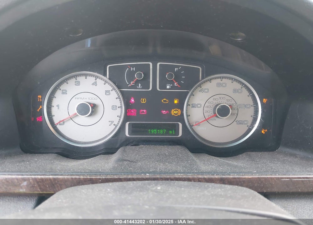 2009 FORD TAURUS VIN: 1FAHP25W09G121399
