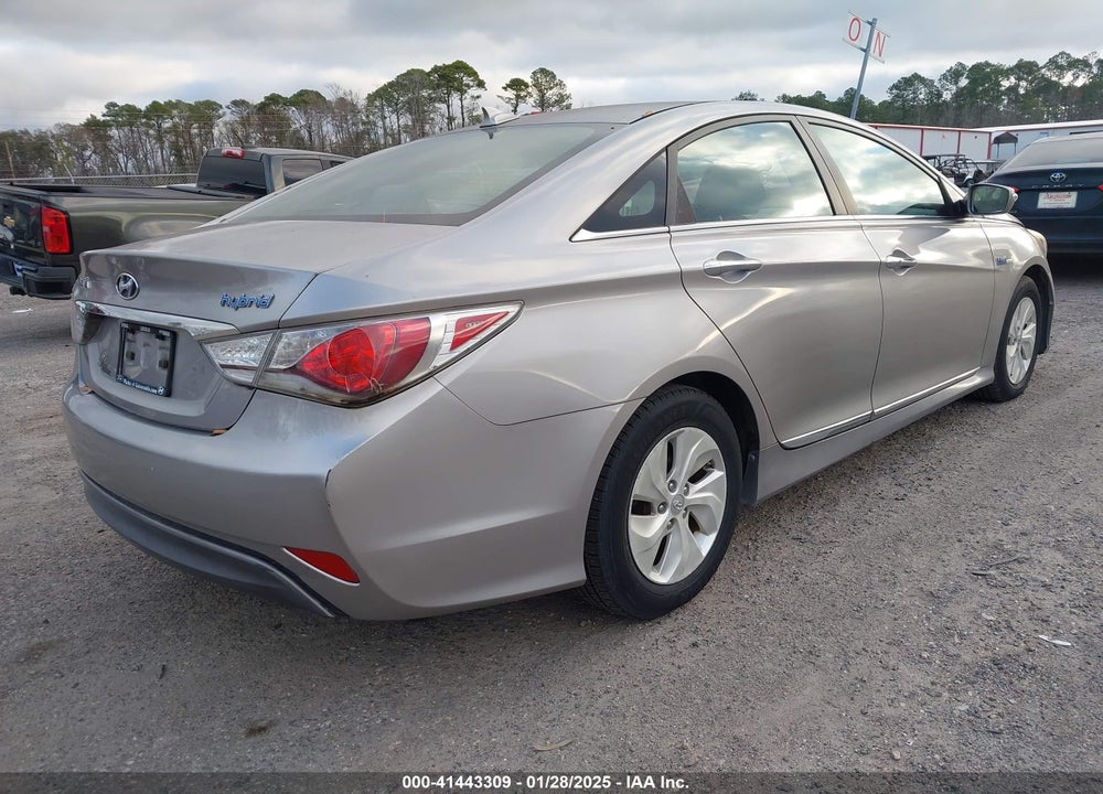 2013 HYUNDAI SONATA HYBRID VIN: KMHEC4A48DA071111