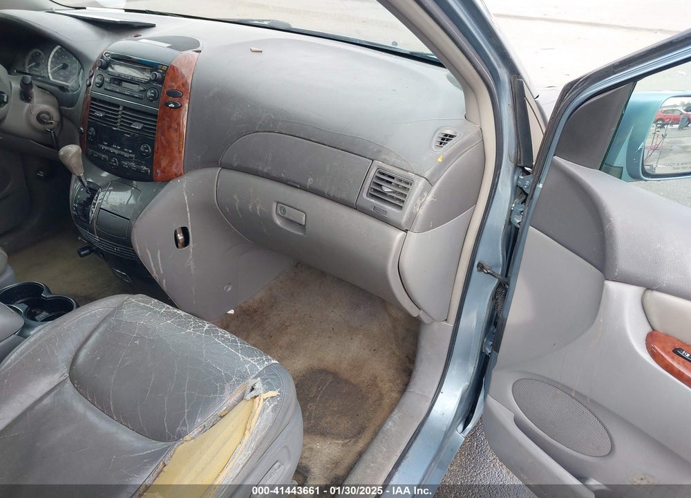 2005 TOYOTA SIENNA XLE VIN: 5TDZA22C25S252702