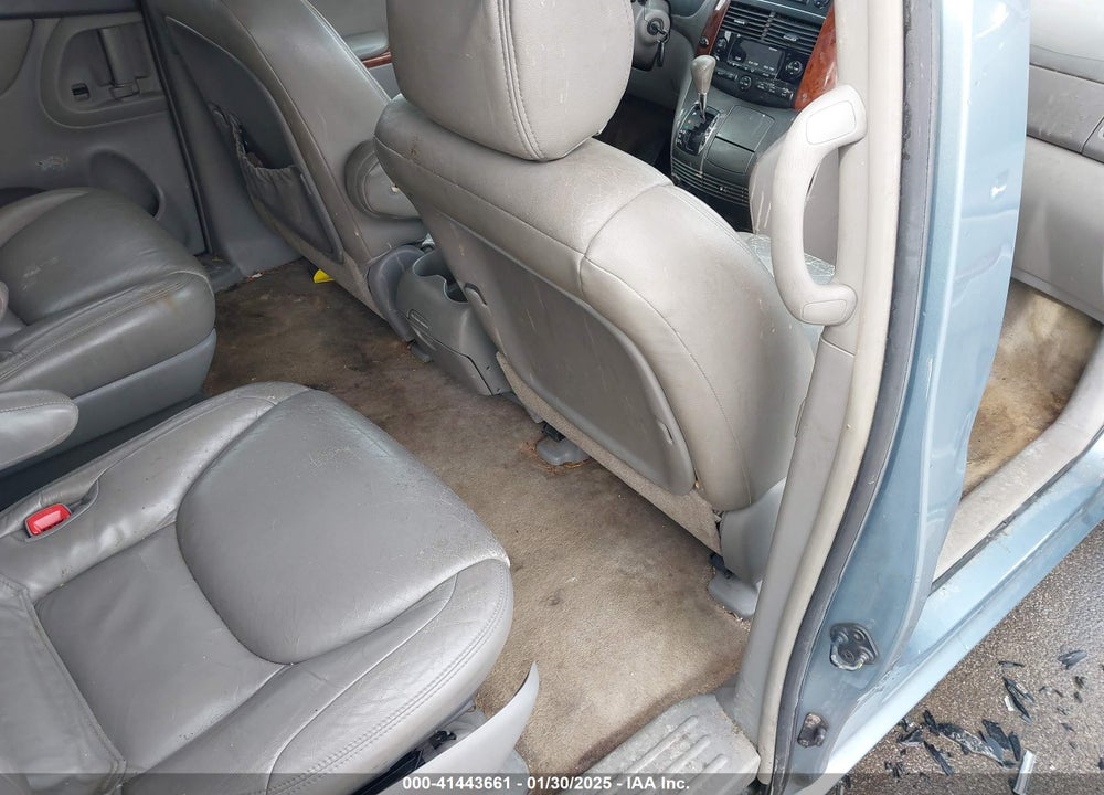 2005 TOYOTA SIENNA XLE VIN: 5TDZA22C25S252702