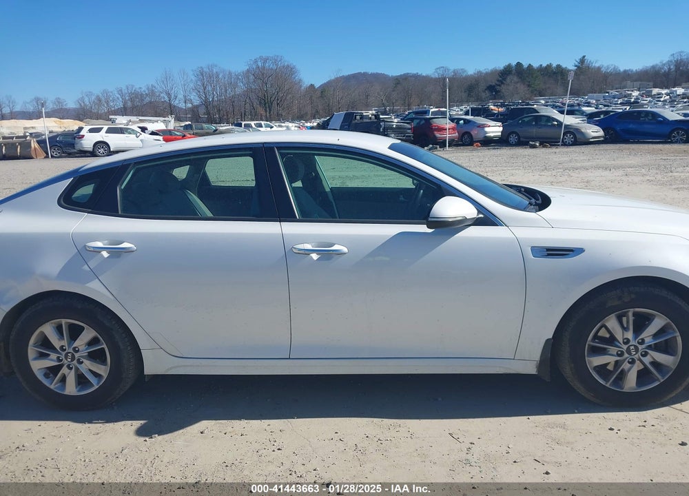 2016 KIA OPTIMA VIN: KNAGT4L3XG5096278