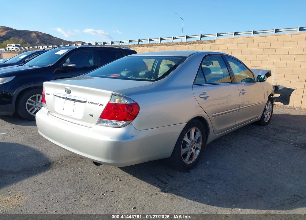 2005 TOYOTA CAMRY XLE V6 VIN: 4T1BF30K25U592605
