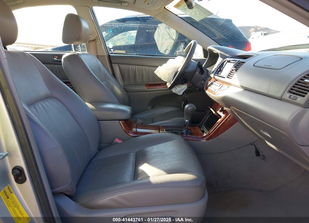 2005 TOYOTA CAMRY XLE V6 VIN: 4T1BF30K25U592605