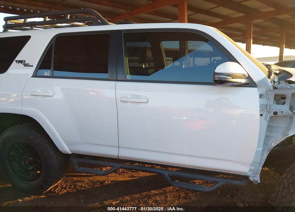 2018 TOYOTA 4RUNNER VIN: JTEBU5JR6J5603073