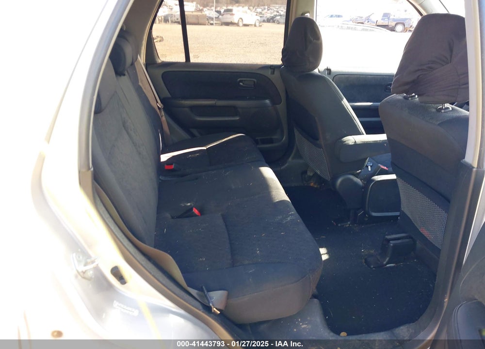 2006 HONDA CR-V LX VIN: SHSRD68556U402940
