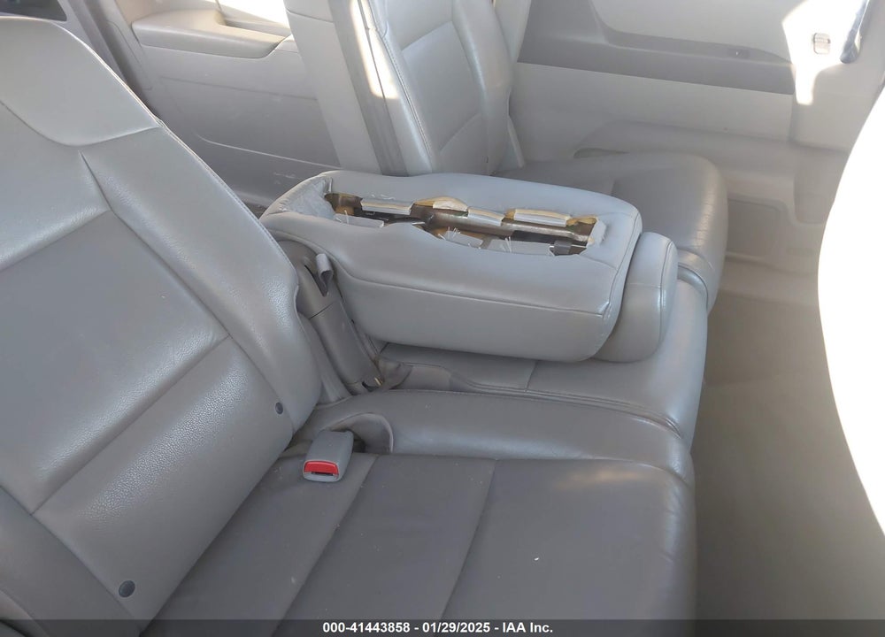 2016 HONDA ODYSSEY EX-L VIN: 5FNRL5H67GB080266