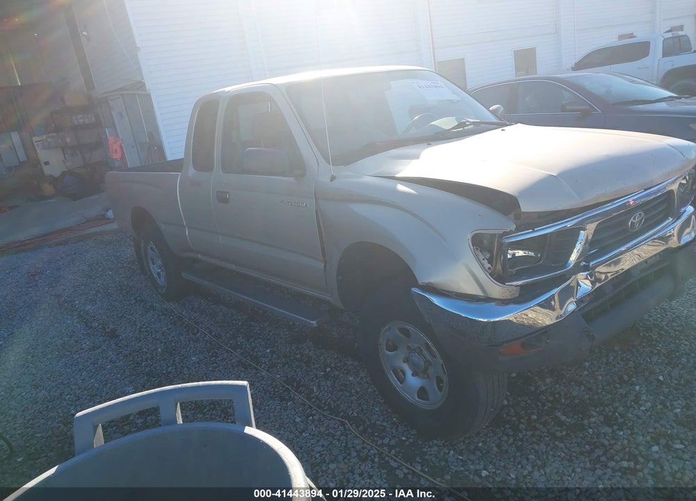 1996 TOYOTA TACOMA XTRACAB VIN: 4TAWM72N4TZ205901