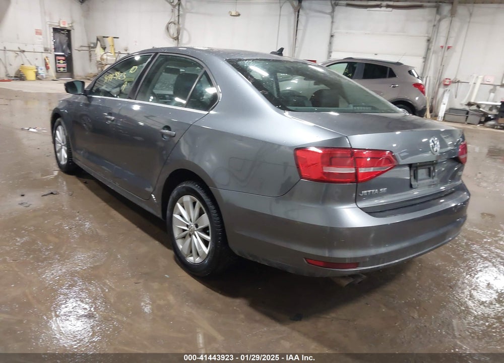 2015 VOLKSWAGEN JETTA 2.0L TDI SE VIN: 3VWLA7AJ5FM420690