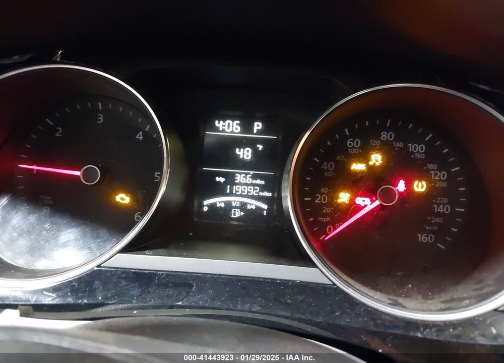 2015 VOLKSWAGEN JETTA 2.0L TDI SE VIN: 3VWLA7AJ5FM420690