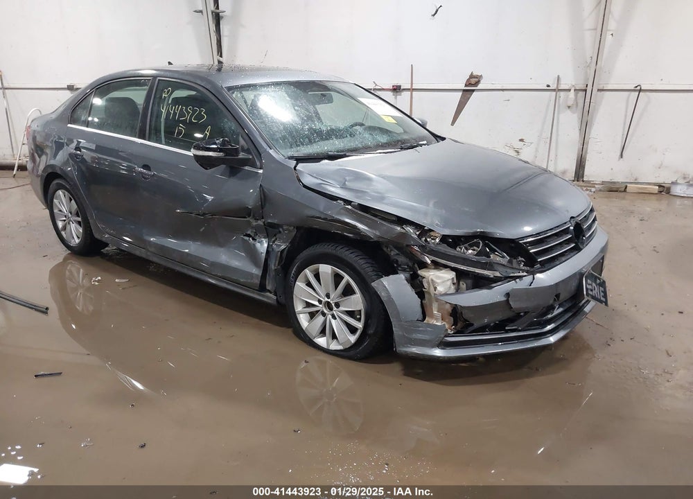 2015 VOLKSWAGEN JETTA 2.0L TDI SE VIN: 3VWLA7AJ5FM420690