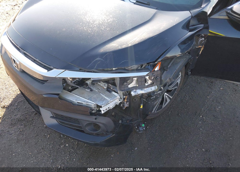2016 HONDA CIVIC VIN: 19XFC1F32GE218497