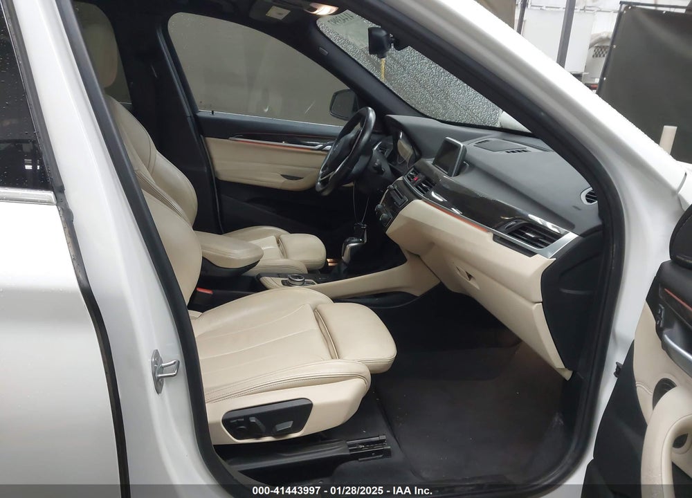 2017 BMW X1 SDRIVE28I VIN: WBXHU7C31H5H32860