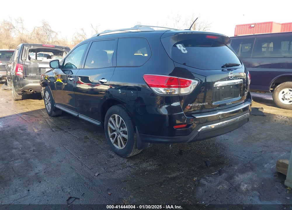 2015 NISSAN PATHFINDER VIN: 5N1AR2MM5FC685912