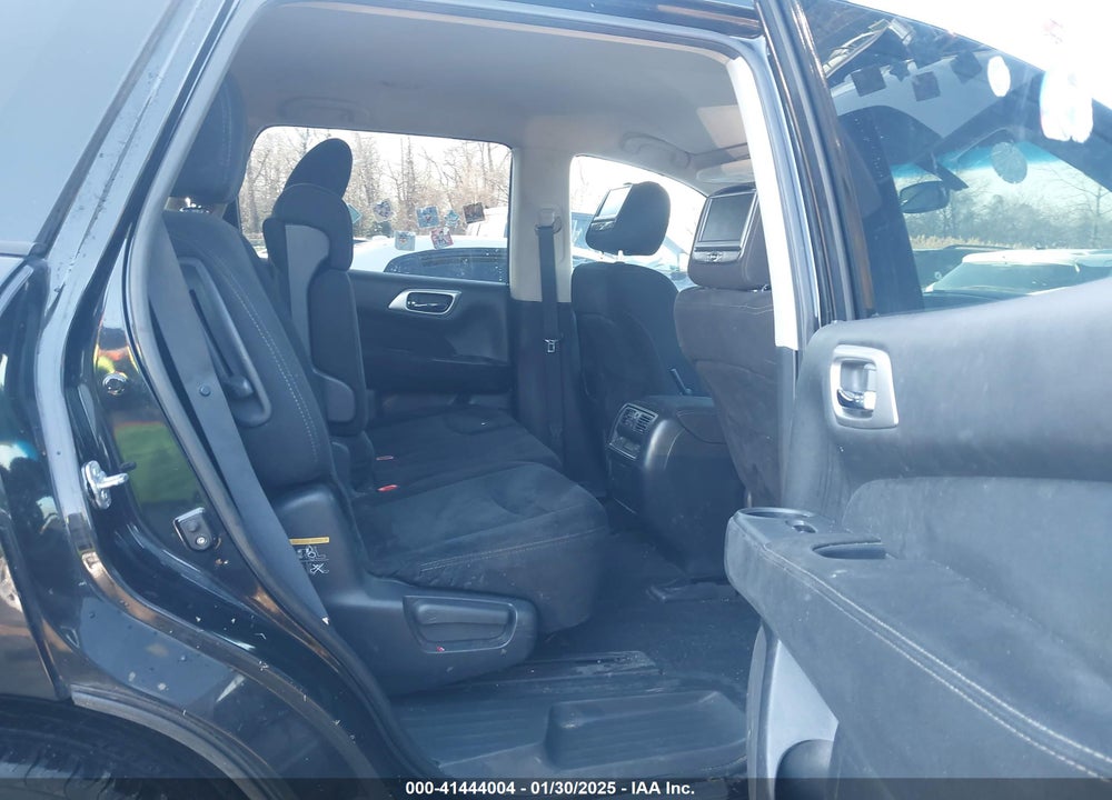 2015 NISSAN PATHFINDER VIN: 5N1AR2MM5FC685912
