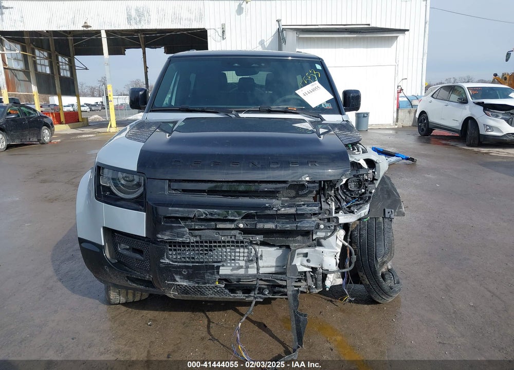 2023 LAND ROVER DEFENDER VIN: SALE26EU0P2165553