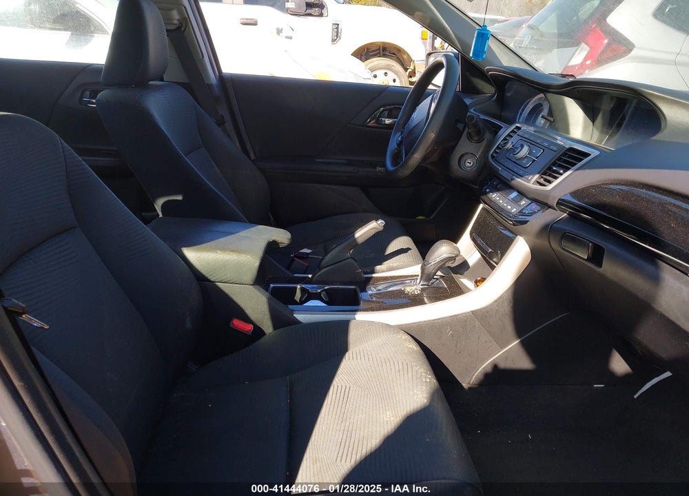 2016 HONDA ACCORD VIN: 1HGCR2F34GA044959