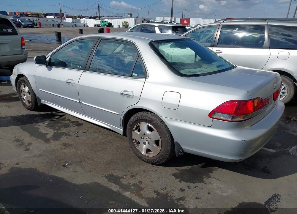2001 HONDA ACCORD 3.0 EX VIN: 1HGCG16501A021249