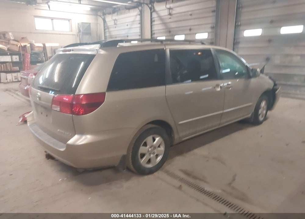 2005 TOYOTA SIENNA XLE VIN: 5TDZA22C35S239716