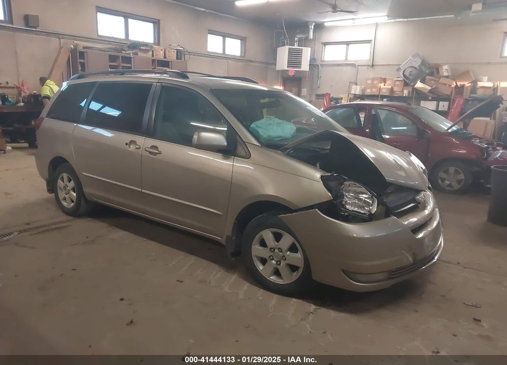 2005 TOYOTA SIENNA XLE VIN: 5TDZA22C35S239716