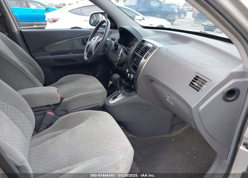 2005 HYUNDAI TUCSON GLS/LX VIN: KM8JN12D85U111449