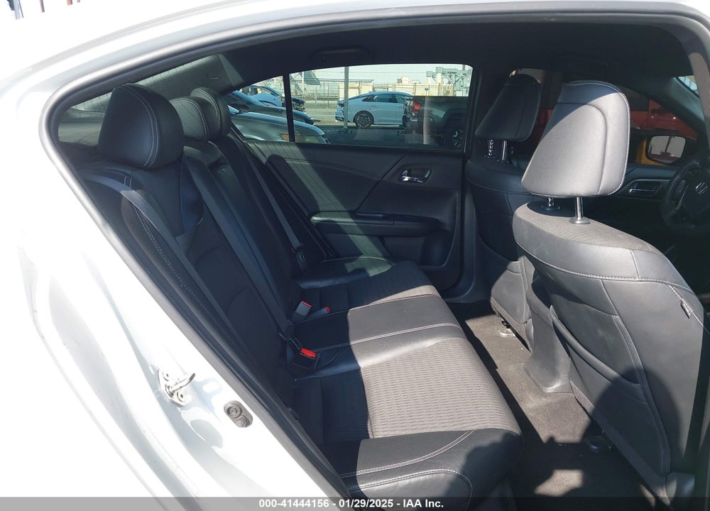 2016 HONDA ACCORD VIN: 1HGCR2F54GA206512