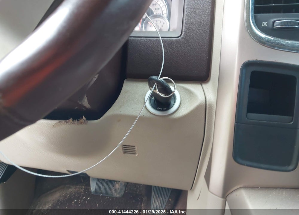 2013 RAM 1500 VIN: 1C6RR6PT2DS647775