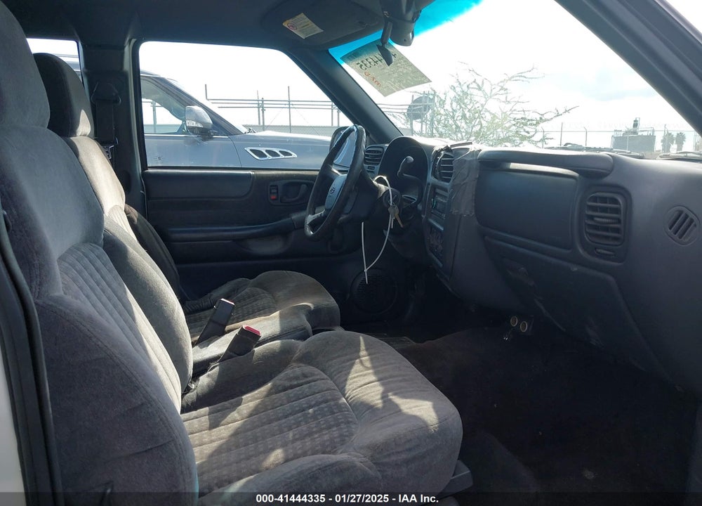 2001 CHEVROLET S-10 LS VIN: 1GCCS19W118230413