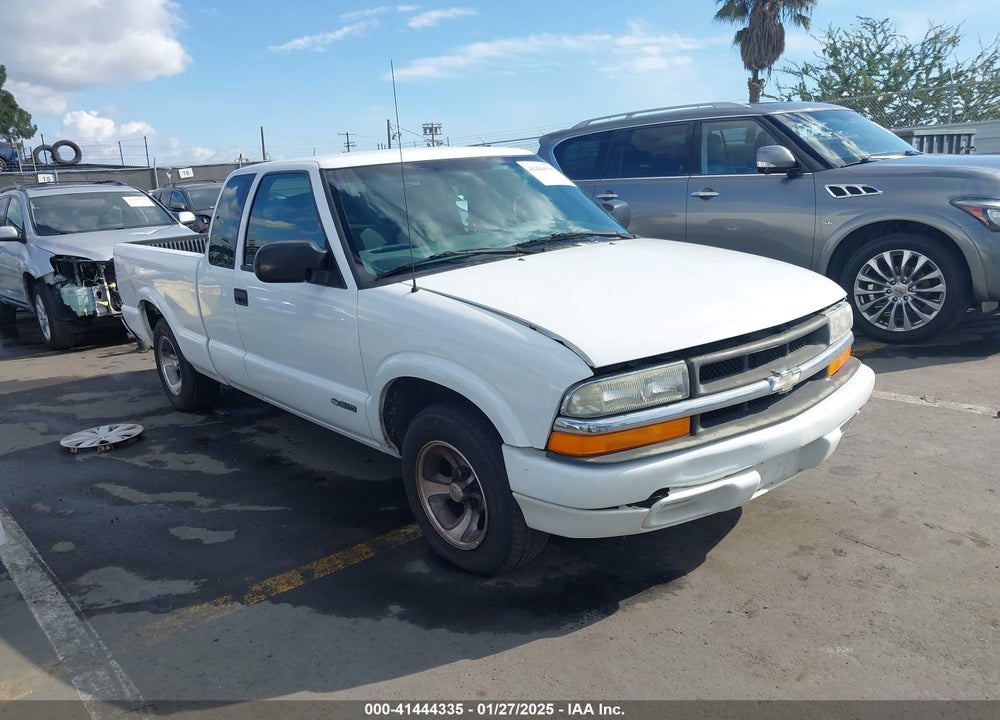 2001 CHEVROLET S-10 LS VIN: 1GCCS19W118230413