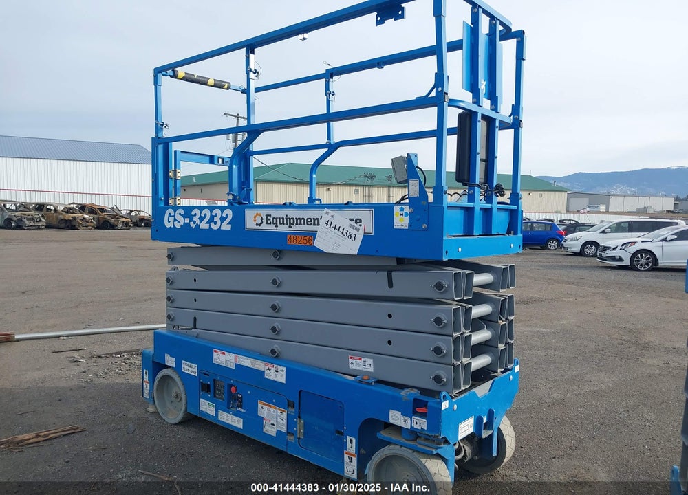2019 GENIE GS-3232 SCISSOR LIFT VIN: GS32P168266