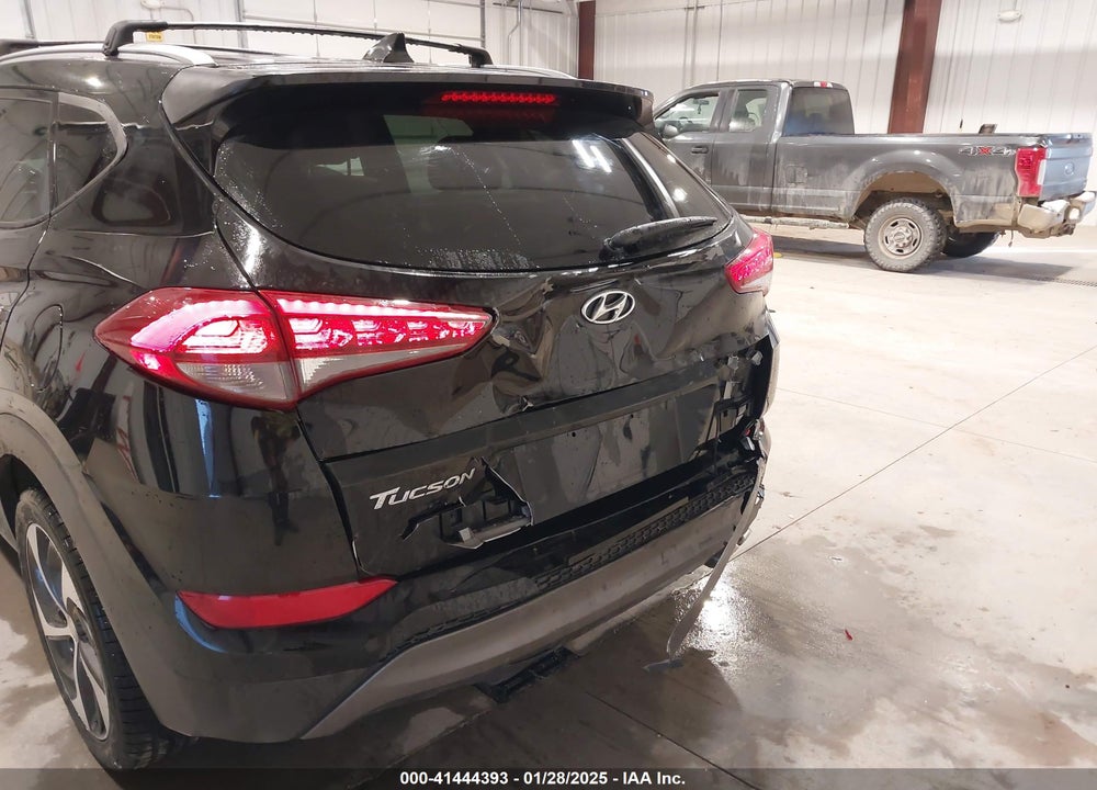 2016 HYUNDAI TUCSON LIMITED VIN: KM8J33A28GU034862