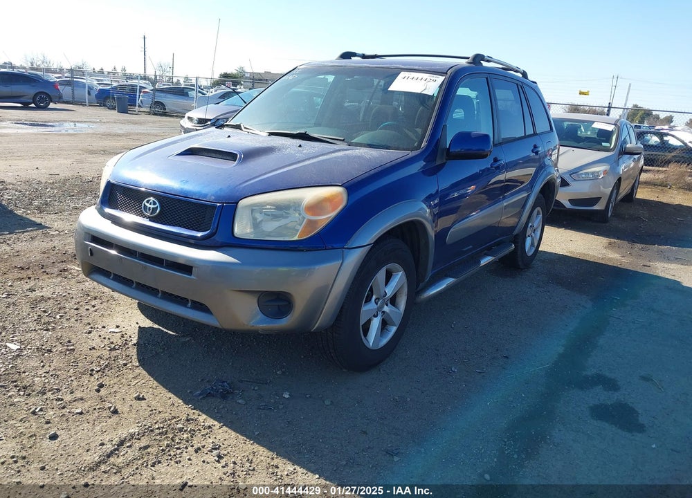 2005 TOYOTA RAV4 VIN: JTEGD20V750084136