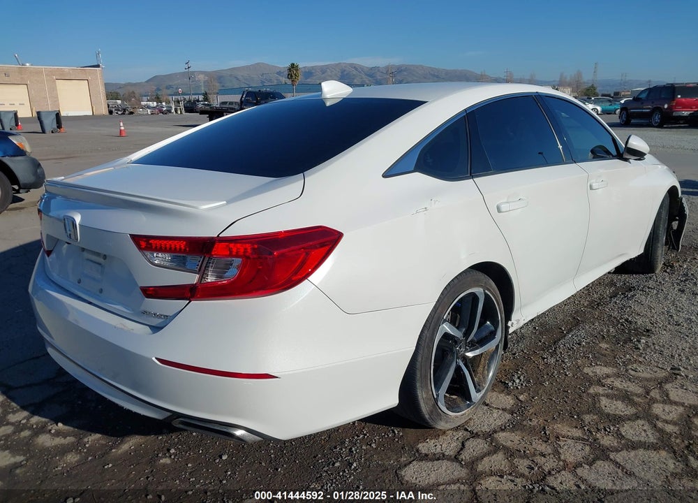 2019 HONDA ACCORD VIN: 1HGCV1F30KA095535