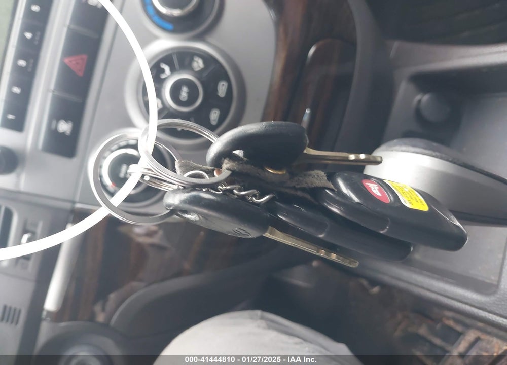 2010 HYUNDAI SANTA FE SE VIN: 5NMSHDAG8AH365158