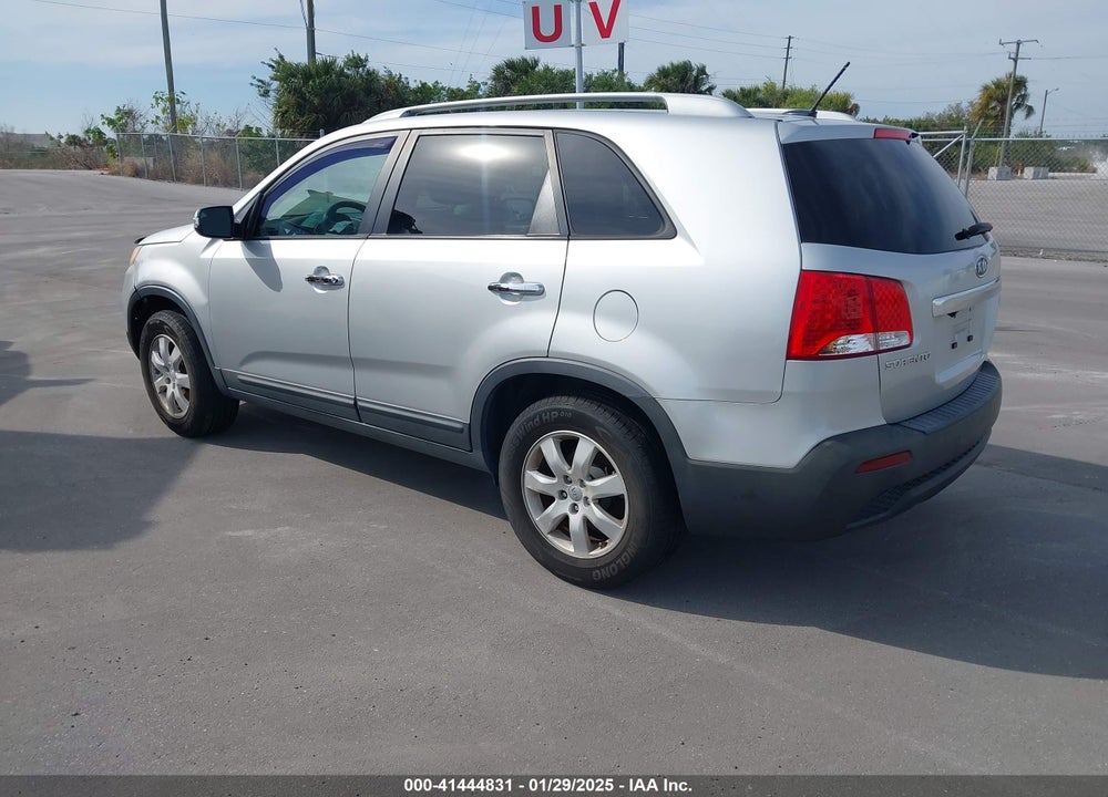 2012 KIA SORENTO LX VIN: 5XYKT4A64CG205216
