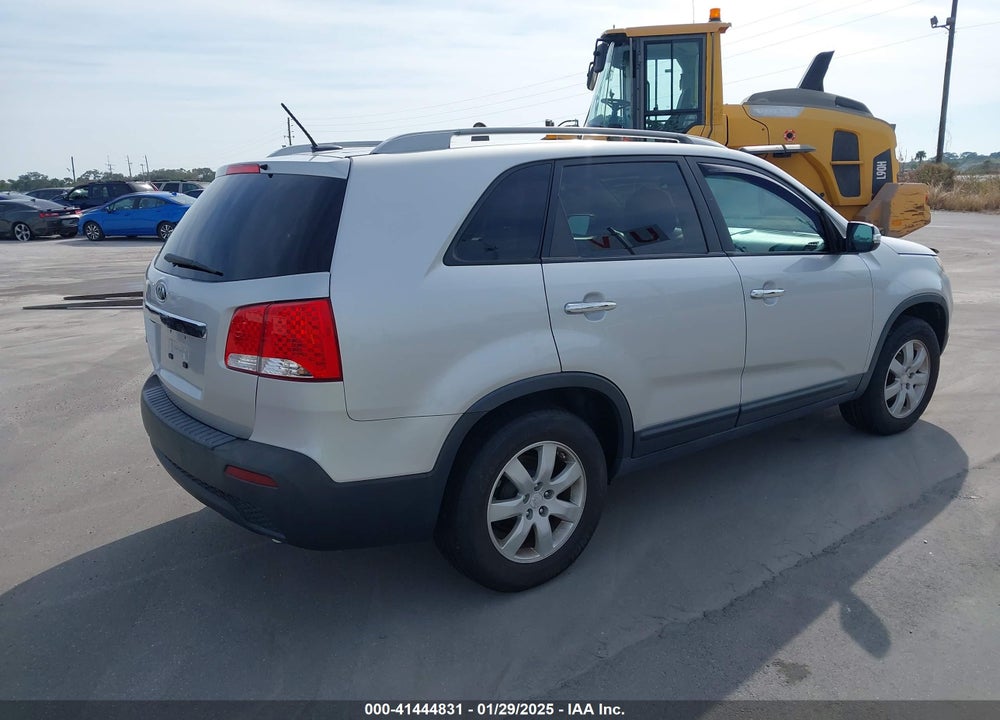 2012 KIA SORENTO LX VIN: 5XYKT4A64CG205216