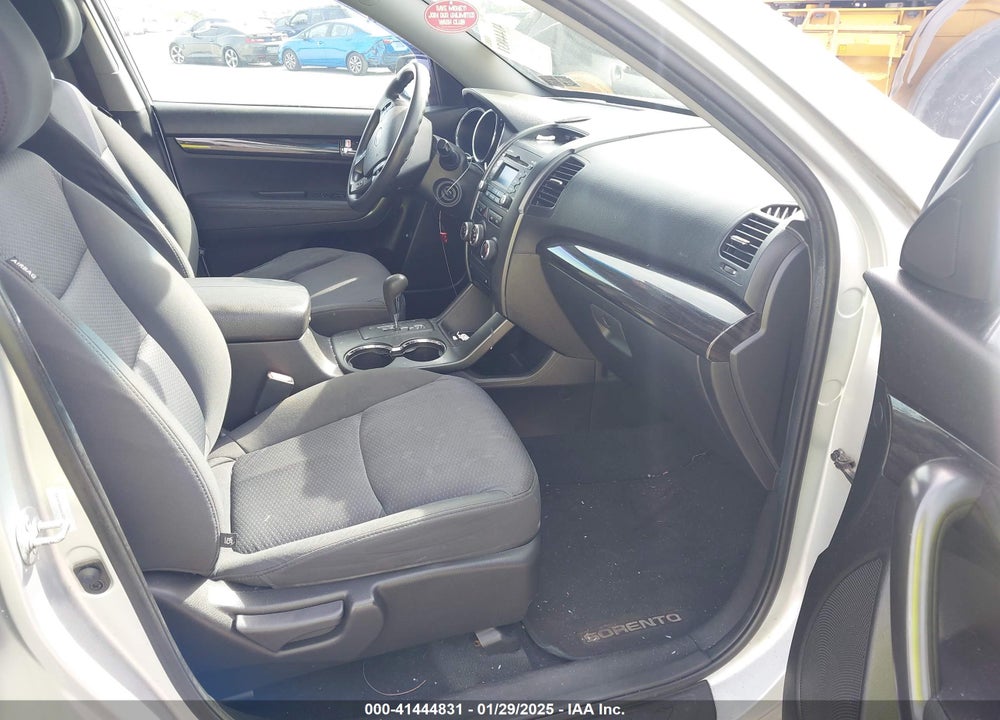2012 KIA SORENTO LX VIN: 5XYKT4A64CG205216