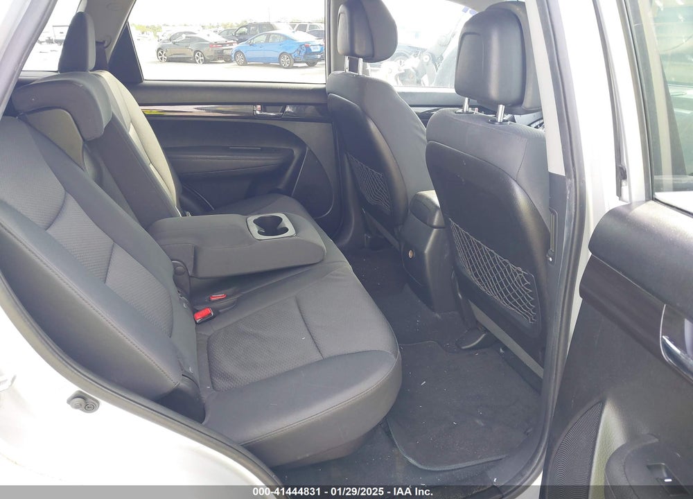 2012 KIA SORENTO LX VIN: 5XYKT4A64CG205216