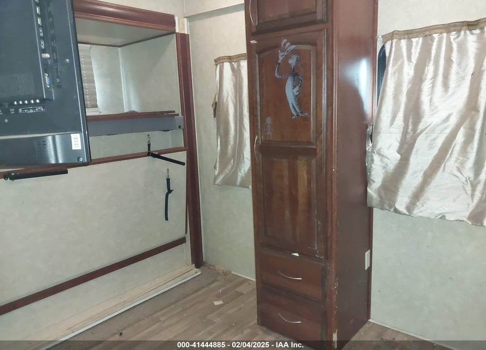2014 PALOMINO BY FOREST R COLUMBUS FIFTH WHEEL VIN: 4X4FCMR22E6003011