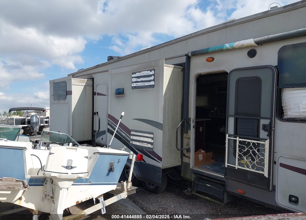 2014 PALOMINO BY FOREST R COLUMBUS FIFTH WHEEL VIN: 4X4FCMR22E6003011