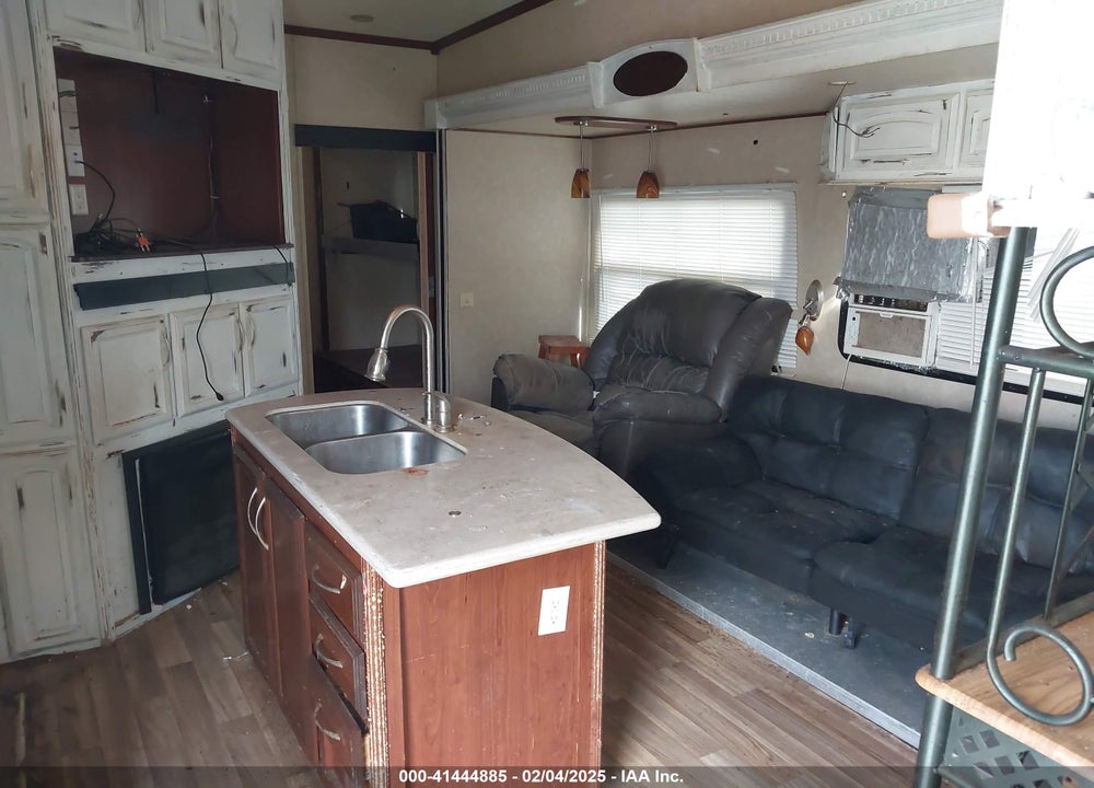 2014 PALOMINO BY FOREST R COLUMBUS FIFTH WHEEL VIN: 4X4FCMR22E6003011