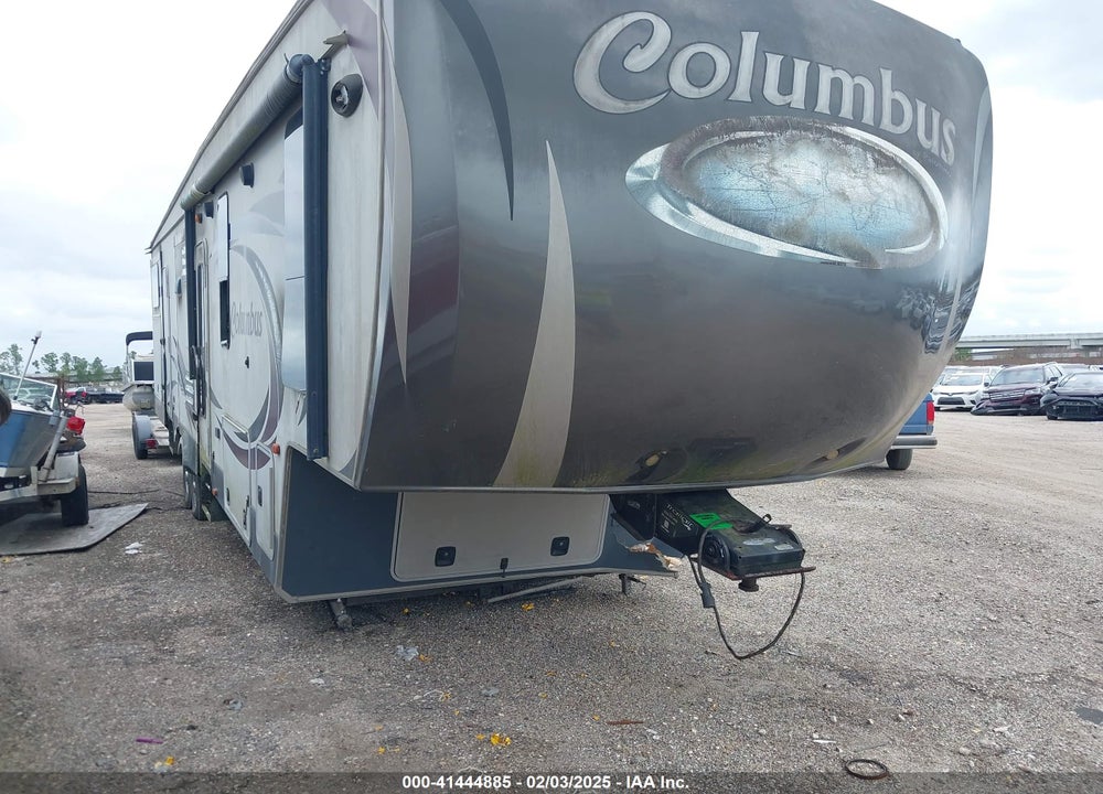 2014 PALOMINO BY FOREST R COLUMBUS FIFTH WHEEL VIN: 4X4FCMR22E6003011