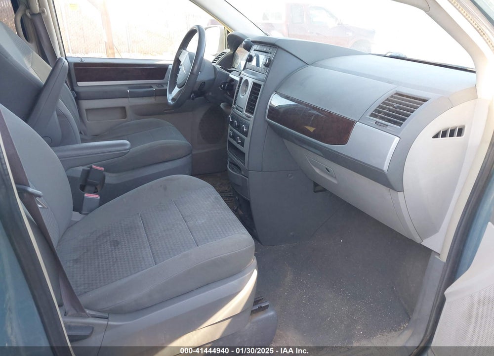 2010 CHRYSLER TOWN & COUNTRY TOURING VIN: 2A4RR5D14AR233541