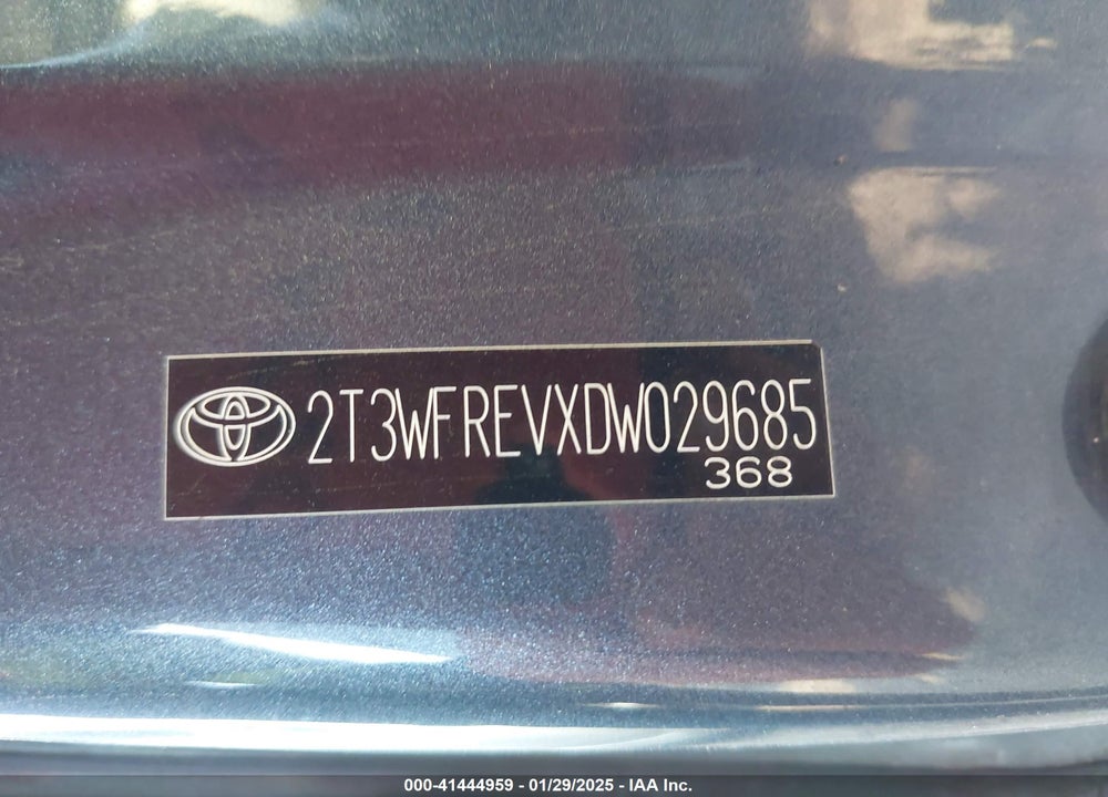 2013 TOYOTA RAV4 XLE VIN: 2T3WFREVXDW029685
