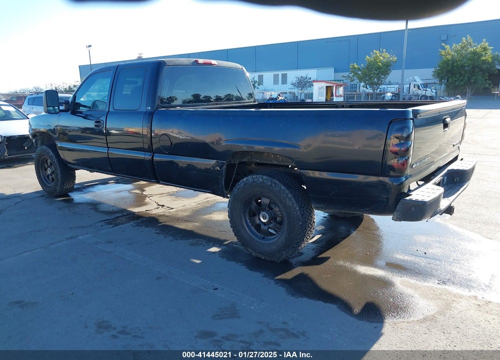 2001 CHEVROLET SILVERADO 1500 LS VIN: 1GCEC19T11E299132