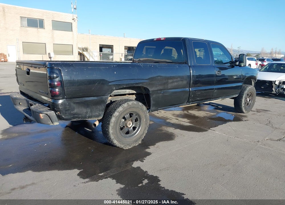 2001 CHEVROLET SILVERADO 1500 LS VIN: 1GCEC19T11E299132