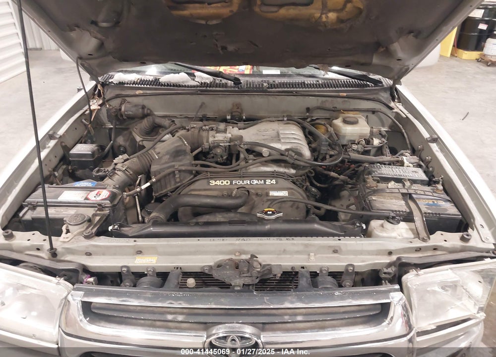 2002 TOYOTA 4RUNNER SR5 V6 VIN: JT3GN86R720227875