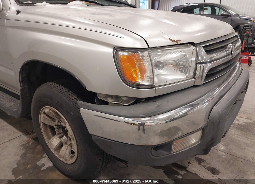 2002 TOYOTA 4RUNNER SR5 V6 VIN: JT3GN86R720227875