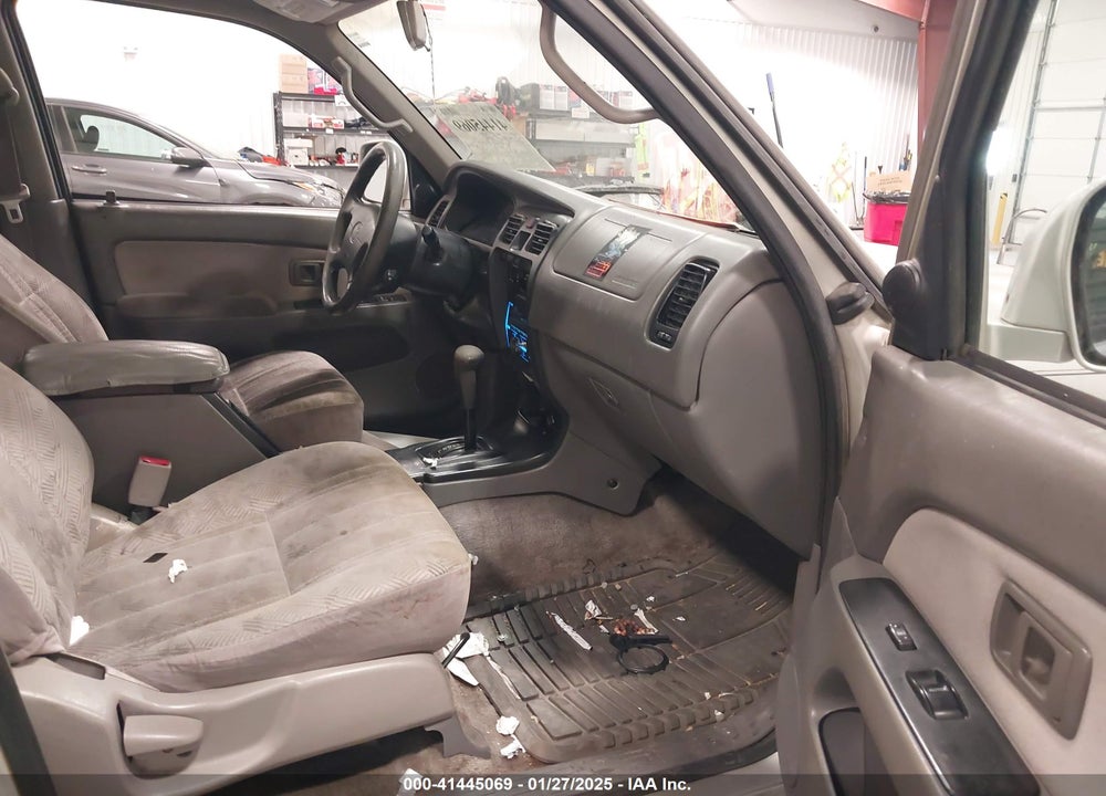 2002 TOYOTA 4RUNNER SR5 V6 VIN: JT3GN86R720227875